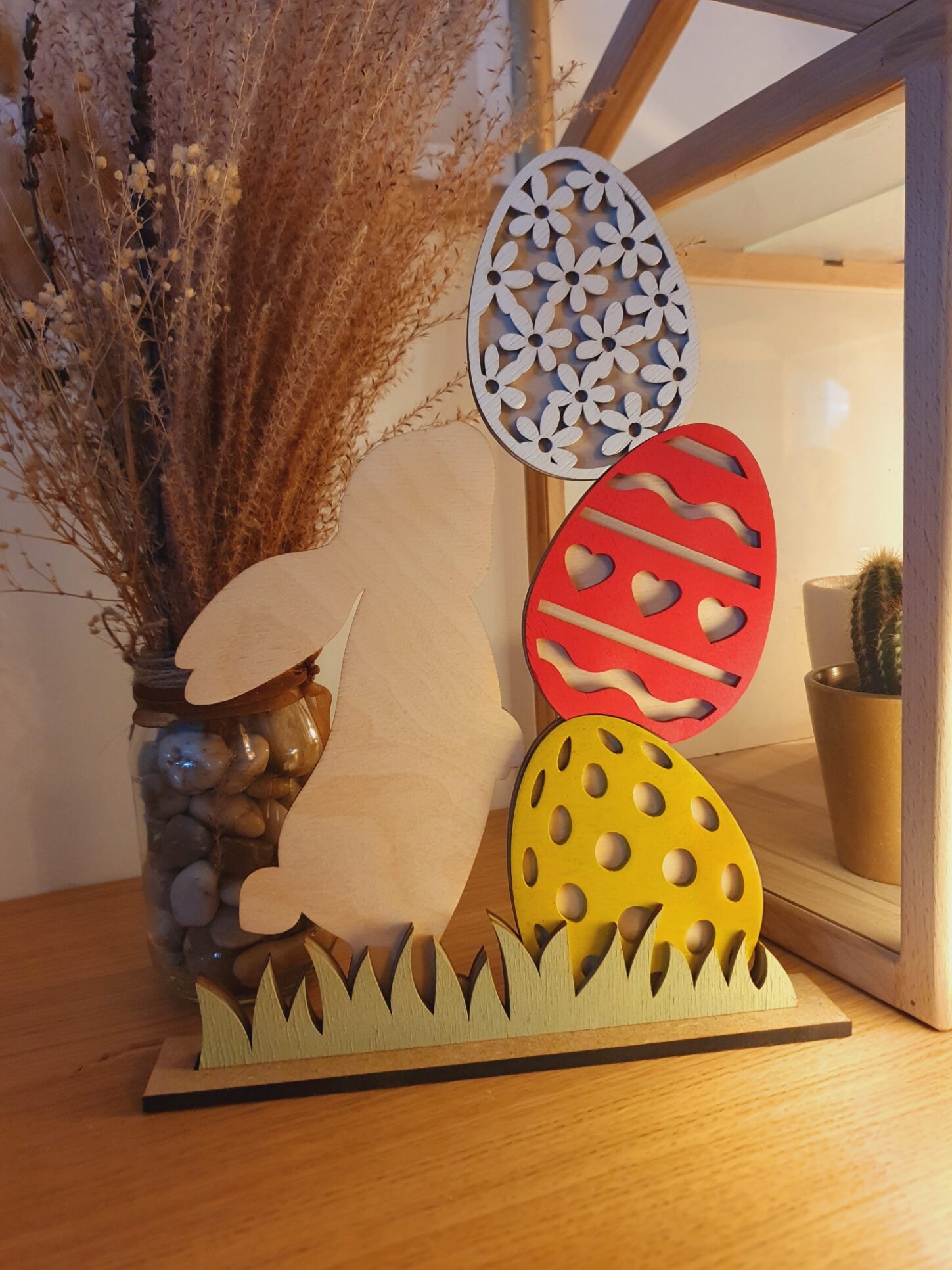 Królik drewniany i pisanki - obrazek 2